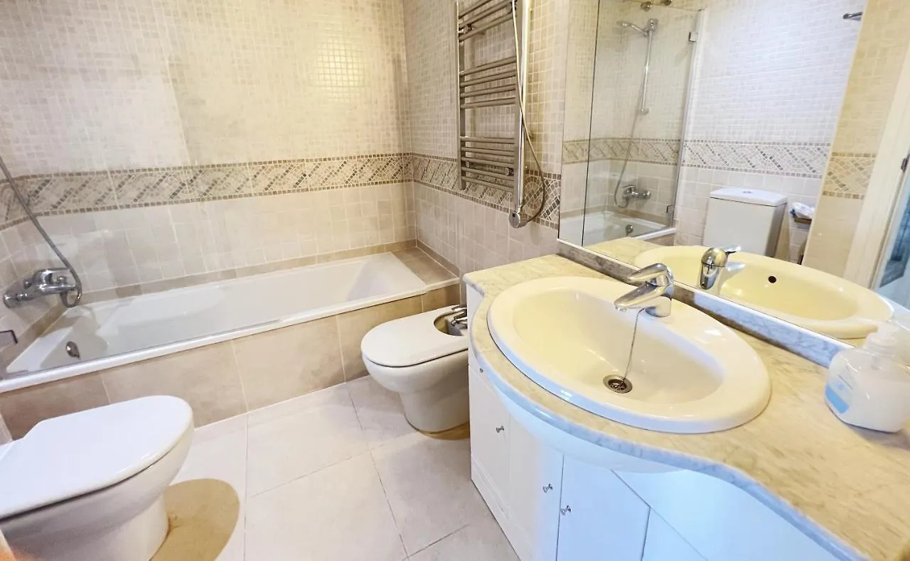 La Bovila Apartment With Exceptional Yard 普拉加德阿罗